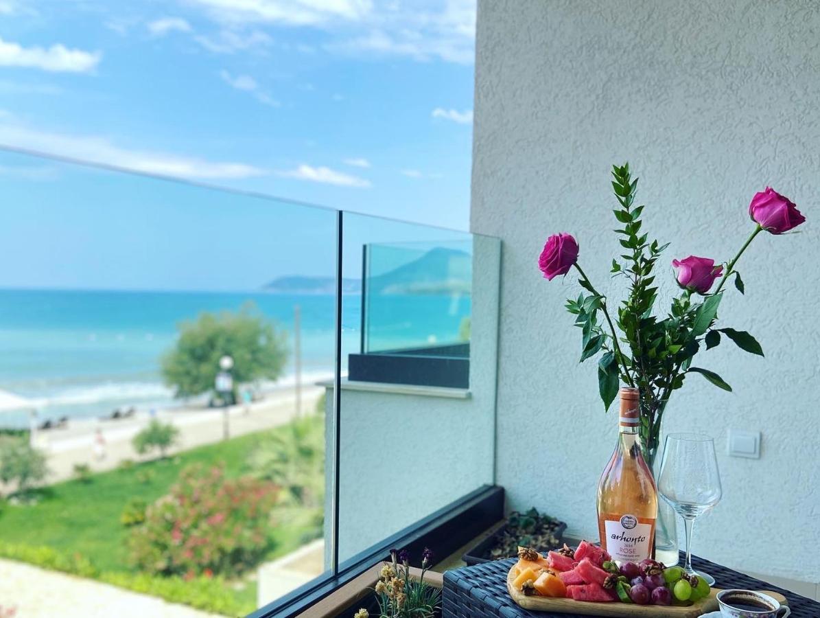 Apartments Kuce Lekovica Beach & Snack Bar- Bistro 외부 사진