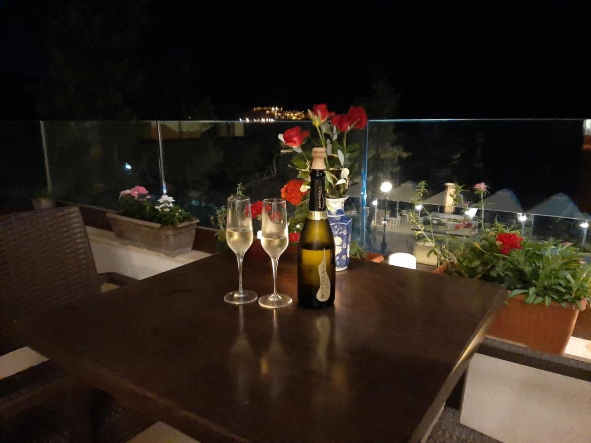 Apartments Kuce Lekovica Beach & Snack Bar- Bistro 외부 사진