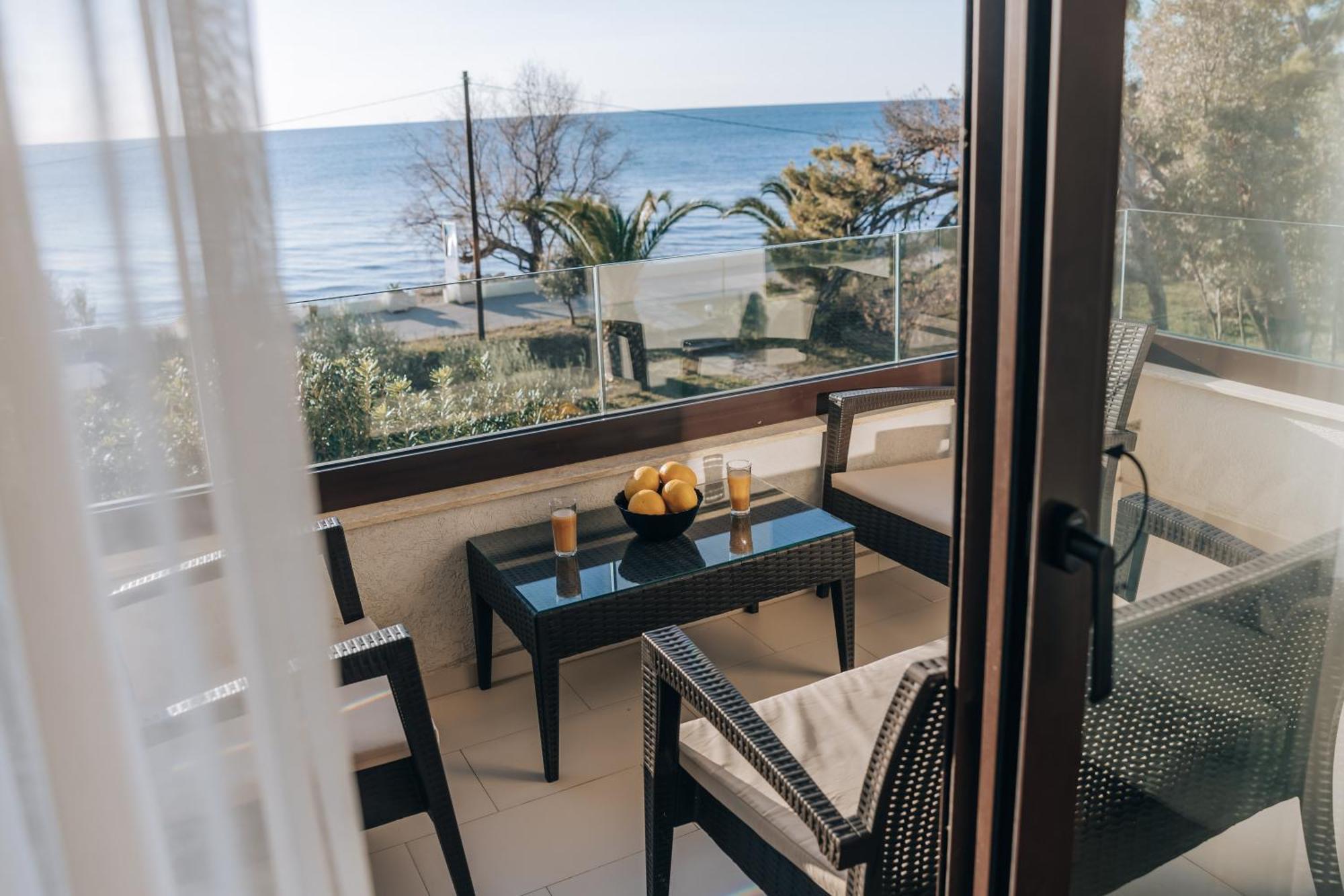 Apartments Kuce Lekovica Beach & Snack Bar- Bistro 외부 사진
