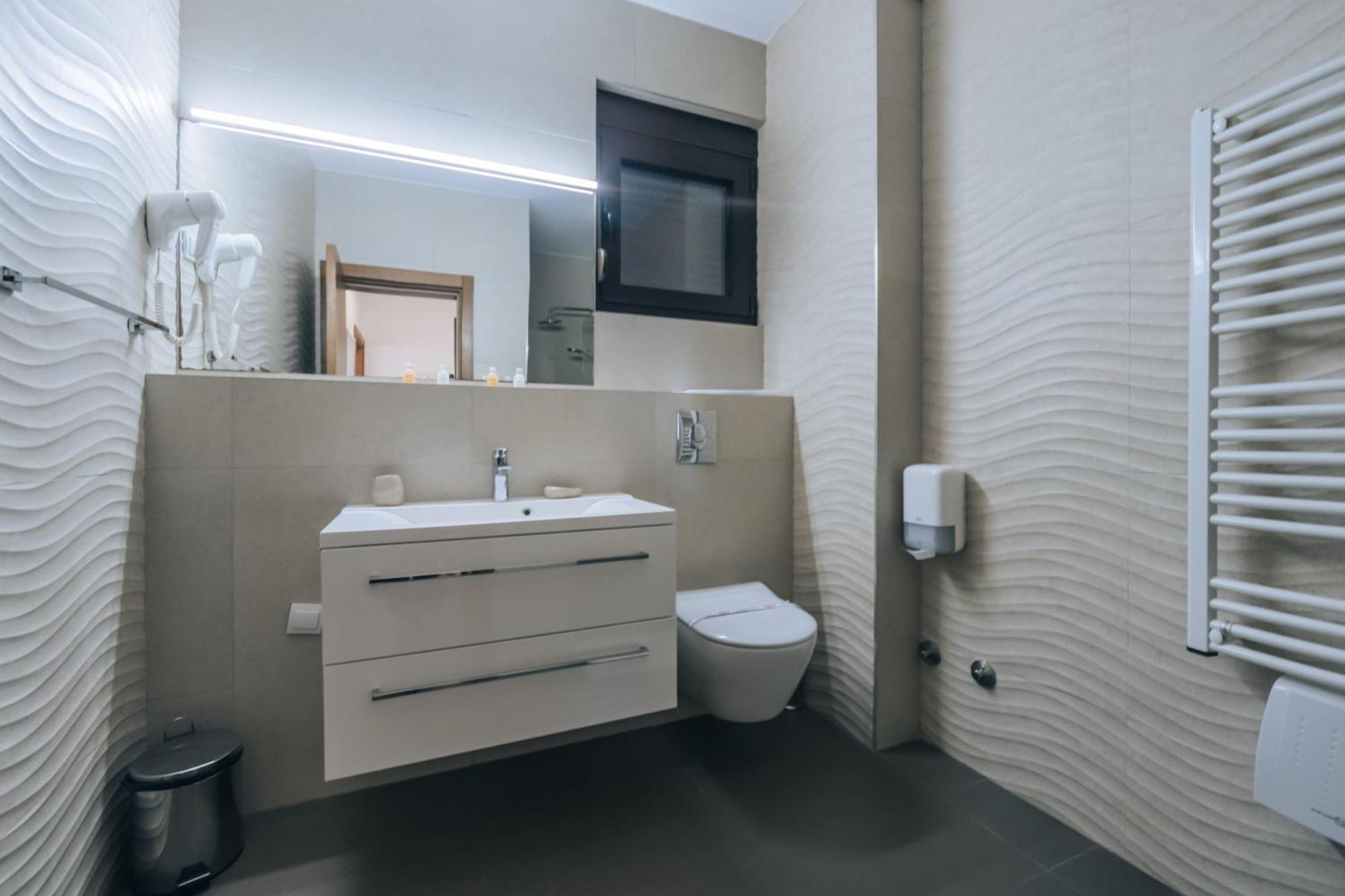Apartments Kuce Lekovica Beach & Snack Bar- Bistro 객실 사진
