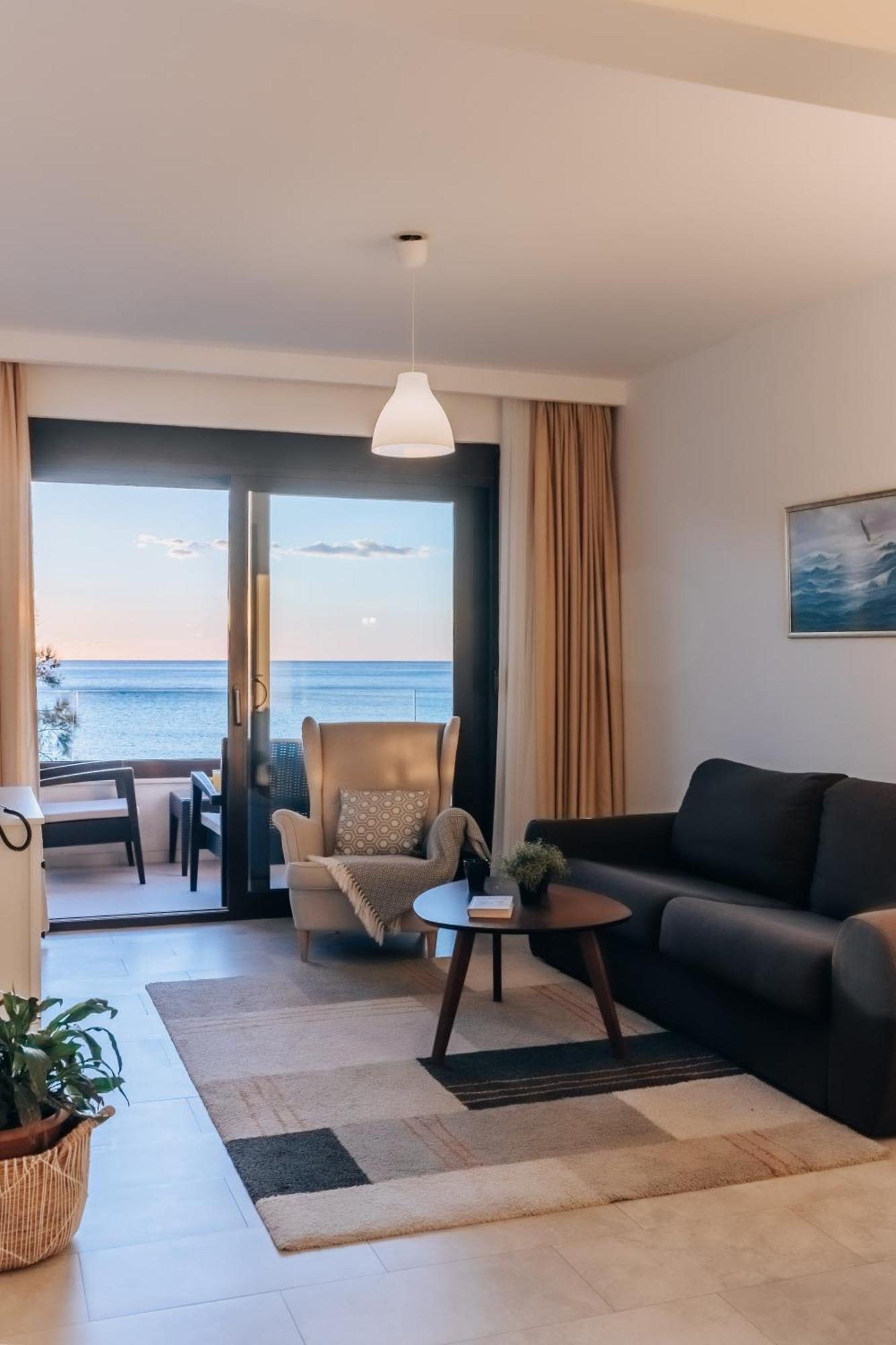 Apartments Kuce Lekovica Beach & Snack Bar- Bistro 외부 사진