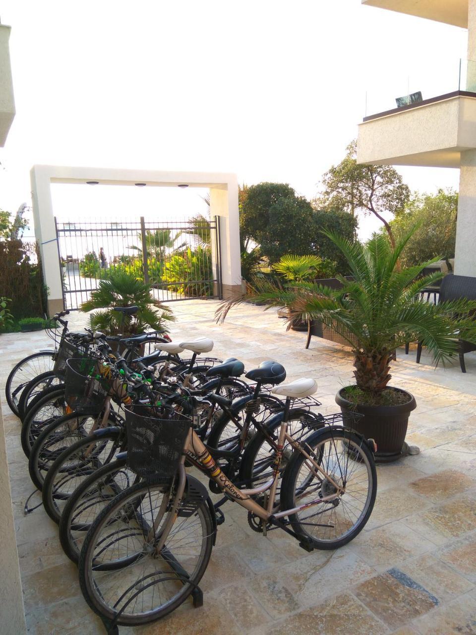Apartments Kuce Lekovica Beach & Snack Bar- Bistro 외부 사진
