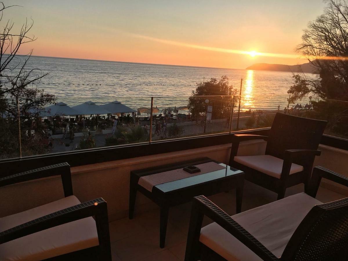 Apartments Kuce Lekovica Beach & Snack Bar- Bistro 외부 사진