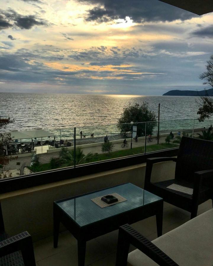 Apartments Kuce Lekovica Beach & Snack Bar- Bistro 외부 사진
